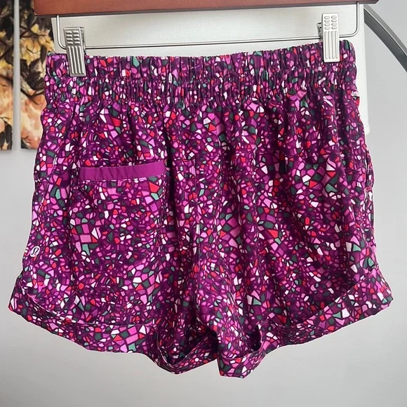 Lululemon Spring Break Away Short - Picture 4 of 5